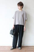 ディニテコリエ(Dignite Collier）切替ワイドプルオーバー／グレージュ