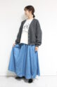 ブランコイブリロ（blanco y brillo）タフタフレアスカート／ブルー
