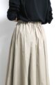ブランコイブリロ（blanco y brillo）タフタフレアスカート／ベージュ