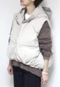 ブランコイブリロ（blanco y brillo）ショートダウンベスト／ベージュ