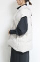 ブランコイブリロ（blanco y brillo）ミドル丈ダウンベスト／グレージュ