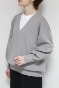 パシオーネ(PASSIONE)Vネックニットプルオーバー/グレー