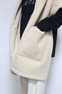 ディニテコリエ(Dignite Collier）ムートン風スヌード／ベージュ