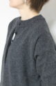 ディニテコリエ(Dignite Collier）ウオッシャブルウールフロントボタンニット／チャコール