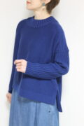 マリードール（MARIED'OR）5Gウール編地切替ハイネックプルオーバー／ロイヤルブルー