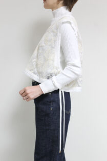 再々々入荷】ディニテコリエ(Dignite Collier）レースベスト／オフ