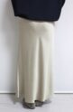 カフネ（CAFUNE）サテン地タイトスカート／ベージュ