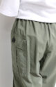 カフネ（CAFUNE）サテンカーゴパンツ／カーキ
