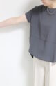 ディニテコリエ(Dignite Collier）裾切替プルオーバー／チャコール