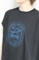ディニテコリエ(Dignite Collier）フロッキープリントＴシャツ／ブラック