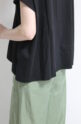 ディニテコリエ(Dignite Collier）フロッキープリントＴシャツ／ブラック