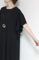 ディニテコリエ（Dignite collier）ストレッチシフォンフリルワンピース／ブラック