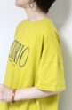 アンナケリー（Anna Kerry）ロゴプリントTシャツ／イエロー