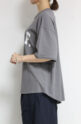アンナケリー（Anna Kerry）G.L.H.FルーズＴシャツ／グレー