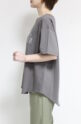 アンナケリー（Anna Kerry）メタリックプリントＴシャツ／チャコールグレー