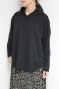 ディニテコリエ(Dignite Collier）フード付きロングＴシャツ／ブラック