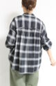【再入荷】アンカルネ（Un carnet）後シャーリングワイドシャツ／グレー系