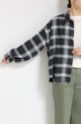 【再入荷】アンカルネ（Un carnet）後シャーリングワイドシャツ／グレー系